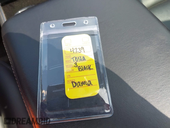 2018 Tesla Model 3 Long Range Battery z VIN 5YJ3E1EB3JF178812, wystawiony jako IAAI lot #42124838 z przebiegiem 124 229 mil mil oraz . Historia ofert i sprzedaży dostępna na DreamBid. Obrazek 11.