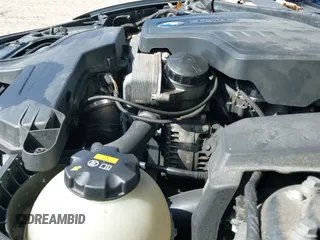 2015 BMW 3 Series 328i xDrive z VIN WBA3B5C52FF962427, wystawiony jako IAAI lot #43250395 z przebiegiem 135 833 mil mil oraz . Historia ofert i sprzedaży dostępna na DreamBid. Obrazek 19.