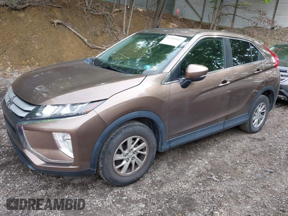 2018 Mitsubishi Eclipse Cross ES z VIN JA4AT3AA9JZ039973, wystawiony jako IAAI lot #42350915 z przebiegiem 136 369 mil mil oraz . Historia ofert i sprzedaży dostępna na DreamBid. Obrazek 21.