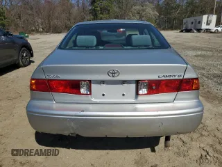 2001 Toyota Camry CE with VIN 4T1BG22K11U857058, listed as a Copart auction lot 53897365 with 147,482 mi miles and Clean Title. Bid and sale history available at carsss.com. Image 6.