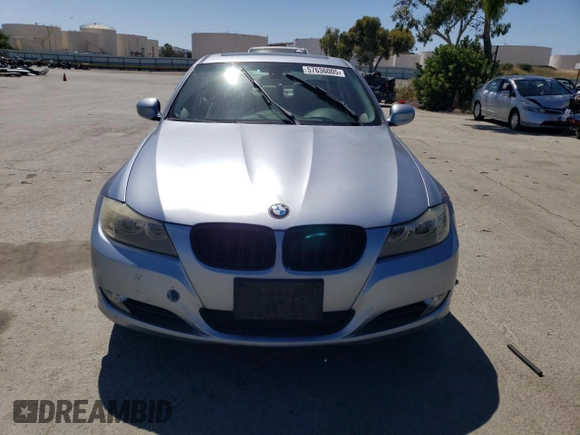 2011 BMW 3 Series 328i с VIN WBAPH5C5XBA442287, выставлен на аукционе Copart как лот 57636005 с пробегом Не указан миль и Чистый • Clean title. История ставок и продаж доступна на DreamBid. Изображение 5.