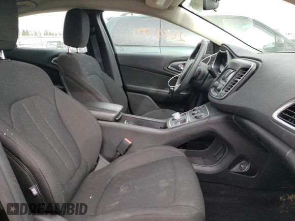 2016 Chrysler 200 LX with VIN 1C3CCCFB4GN122733, listed as a Copart auction lot 31711688 with 28,800 mi miles and Salvage Title. Bid and sale history available at carsss.com. Image 5.