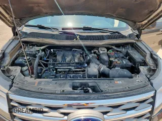 2018 Ford Explorer XLT z VIN 1FM5K7D83JGA55572, wystawiony jako Copart lot #61213325 z przebiegiem 46 128 mil mil oraz Szkoda całkowita • Salvage title. Historia ofert i sprzedaży dostępna na DreamBid. Obrazek 12.