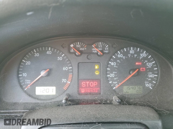 2000 Volkswagen Passat z VIN WVWRH23B6YE274455, wystawiony jako Copart lot #81634704 z przebiegiem 154 076 mil mil oraz Czysty tytuł • Clean title. Historia ofert i sprzedaży dostępna na DreamBid. Obrazek 9.