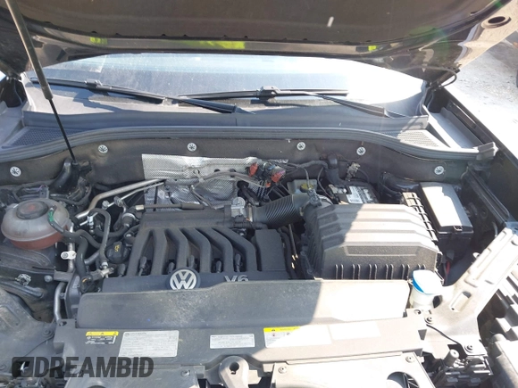 2021 Volkswagen Atlas SE with VIN 1V2HR2CA2MC580752, listed as a IAAI auction lot 42701057 with 69,811 mi miles and . Bid and sale history available at DreamBid. Image 10.