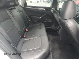 2016 Volkswagen Passat SE z VIN 1VWBT7A38GC061488, wystawiony jako Copart lot #57318835 z przebiegiem 137 695 mil mil oraz Szkoda całkowita • Salvage title. Historia ofert i sprzedaży dostępna na DreamBid. Obrazek 10.