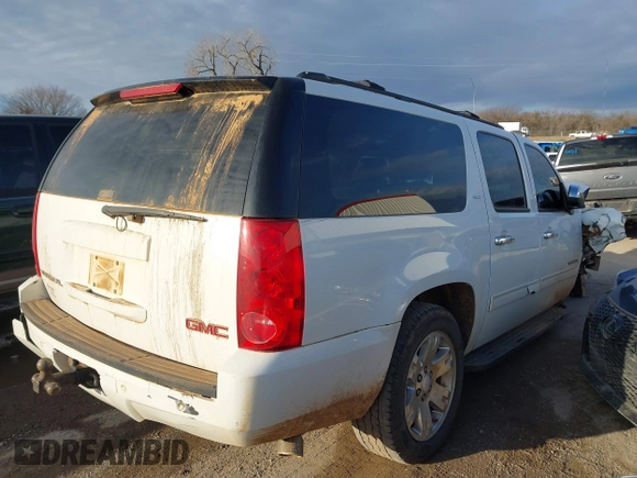 2009 GMC Yukon XL SLT w/4SB with VIN 1GKFC36J89R300675, listed as a IAAI auction lot 41301143 with 241,306 mi miles. Bid and sale history available at carsss.com. Image 14.