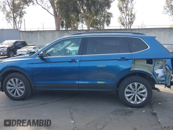 2019 Volkswagen Tiguan SE with VIN 3VV3B7AX2KM067907, listed as a IAAI auction lot 41841360 with 19,269 mi miles and . Bid and sale history available at DreamBid. Image 15.