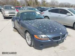 2003 BMW Z4 2.5i with VIN 4USBT33413LS45113, listed as a IAAI auction lot 41748984 with 111,075 mi miles. Bid and sale history available at carsss.com. Image 1.