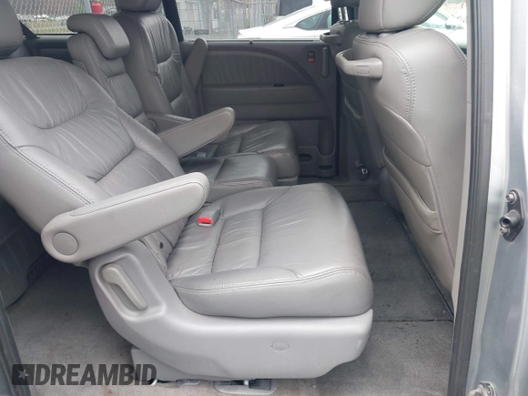 2008 Honda Odyssey EX-L with VIN 5FNRL38718B115950, listed as a IAAI auction lot 41957715 with 226,033 mi miles and . Bid and sale history available at DreamBid. Image 8.