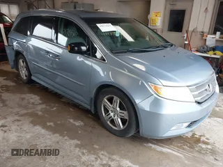 2011 Honda Odyssey Touring с VIN 5FNRL5H9XBB081303, выставлен на аукционе IAAI как лот 42173562 с пробегом 219 079 миль миль и . История ставок и продаж доступна на DreamBid. Изображение 1.