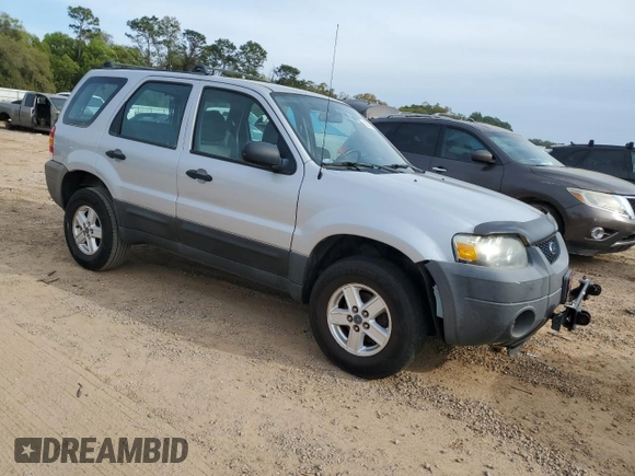 2005 Ford Escape XLS Value with VIN 1FMYU02Z35KB25309, listed as a Copart auction lot 50979315 with 117,908 mi miles and Salvage title. Bid and sale history available at DreamBid. Image 4.