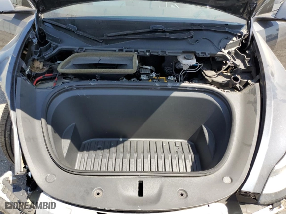 2021 Tesla Model Y Long Range with VIN 5YJYGDEEXMF070154, listed as a Copart auction lot 50742325 with 23,376 mi miles and Salvage Title. Bid and sale history available at carsss.com. Image 13.