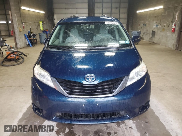 2011 Toyota Sienna LE with VIN 5TDJK3DC7BS016720, listed as a Copart auction lot 52746125 with 117,617 mi miles and Salvage Title. Bid and sale history available at carsss.com. Image 5.