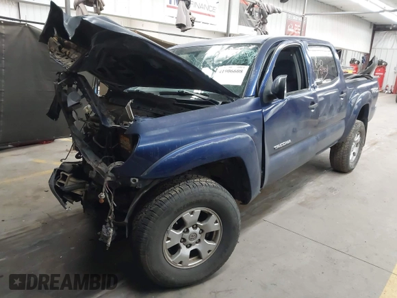 2014 Toyota Tacoma PreRunner with VIN 3TMJU4GN3EM169502, listed as a IAAI auction lot 41906608 with 1 mi miles. Bid and sale history available at carsss.com. Image 16.