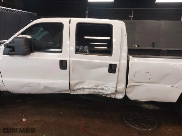 2014 Ford Super Duty F-250 SRW XL with VIN 1FT7W2A69EEA14162, listed as a IAAI auction lot 41801558 with 240,201 mi miles. Bid and sale history available at carsss.com. Image 13.