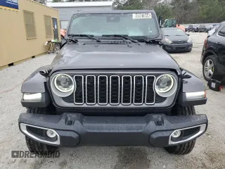 2025 Jeep Wrangler Sahara with VIN 1C4PJXEN9SW526216, listed as a Copart auction lot 86907844 with 921 mi miles and Clean Title. Bid and sale history available at DreamBid. Image 5.