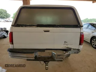 1997 Ford F-250 with VIN 1FTHX25F2VEC79419, listed as a Copart auction lot 53997013 with 321,335 mi miles and Salvage title. Bid and sale history available at DreamBid. Image 6.