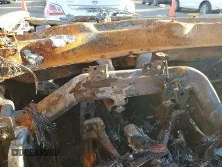 2014 GMC Sierra 1500 SLT z VIN 3GTU2VEJ1EG278774, wystawiony jako Copart lot #46927255 z przebiegiem Nie podano mil oraz Szkoda całkowita • Salvage title. Historia ofert i sprzedaży dostępna na DreamBid. Obrazek 9.