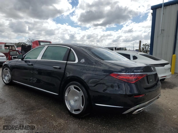 2024 Mercedes-Benz S-Class Maybach S 580 with VIN W1K6X7GB3RA256121, listed as a Copart auction lot 71290104 with 6,016 mi miles and Non Repairable. Bid and sale history available at carsss.com. Image 2.