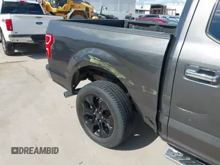 2018 Ford F-150 XL z VIN 1FTEW1E59JKC63060, wystawiony jako IAAI lot #42171237 z przebiegiem 113 405 mil mil oraz . Historia ofert i sprzedaży dostępna na DreamBid. Obrazek 6.