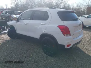 2019 Chevrolet Trax LT z VIN 3GNCJLSB6KL265660, wystawiony jako IAAI lot #41633609 z przebiegiem Nie podano mil oraz . Historia ofert i sprzedaży dostępna na DreamBid. Obrazek 3.