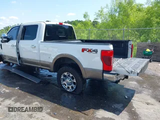 2020 Ford F-250 XL z VIN 1FT7W2BT6LEC59468, wystawiony jako IAAI lot #42192101 z przebiegiem 132 680 mil mil oraz . Historia ofert i sprzedaży dostępna na DreamBid. Obrazek 3.