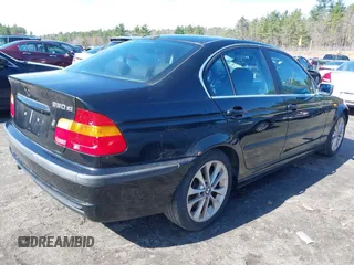 2005 BMW 3 Series 330xi with VIN WBAEW534X5PN40144, listed as a IAAI auction lot 42007301 with 142,252 mi miles and . Bid and sale history available at DreamBid. Image 4.