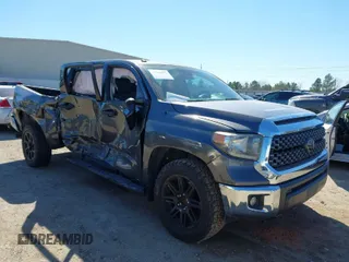 2018 Toyota Tundra 2WD SR5 with VIN 5TFEM5F14JX133862, listed as a IAAI auction lot 41664452 with 91,687 mi miles. Bid and sale history available at carsss.com. Image 1.