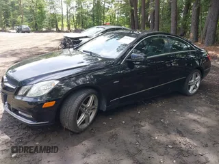 2012 Mercedes-Benz E 350 z VIN WDDKJ5KB2CF138129, wystawiony jako IAAI lot #42767007 z przebiegiem 87 493 mil mil oraz . Historia ofert i sprzedaży dostępna na DreamBid. Obrazek 2.