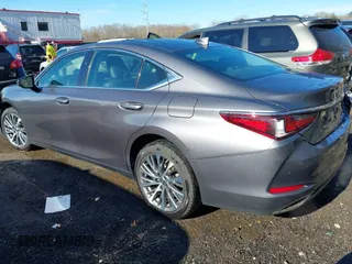 2020 Lexus ES with VIN 58ADZ1B11LU058221, listed as a IAAI auction lot 41838147 with 23,921 mi miles. Bid and sale history available at carsss.com. Image 3.