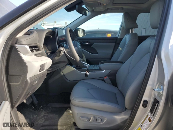 2023 Toyota Highlander Hybrid XLE with VIN 5TDKBRCH3PS601659, listed as a Copart auction lot 87937795 with 18,042 mi miles and Salvage Title. Bid and sale history available at carsss.com. Image 7.