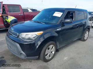 2015 Kia Soul with VIN KNDJN2A28F7169376, listed as a IAAI auction lot 41910666 with 133,869 mi miles. Bid and sale history available at carsss.com. Image 2.