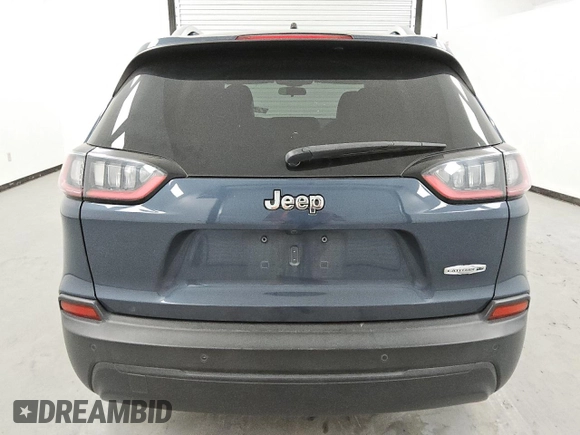 2020 Jeep Cherokee Latitude Plus with VIN 1C4PJLLB6LD653472, listed as a Copart auction lot 50411365 with 124,914 mi miles and Clean Title. Bid and sale history available at carsss.com. Image 6.