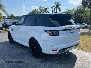 2022 Land Rover Range Rover Sport SVR z VIN SALWZ2RE6NA244093, wystawiony jako Copart lot #59608885 z przebiegiem 9 485 mil mil oraz Szkoda całkowita • Salvage title. Historia ofert i sprzedaży dostępna na DreamBid. Obrazek 3.
