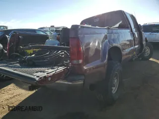 2000 Ford F-350 XL with VIN 1FTSW31F8YEA63048, listed as a Copart auction lot 72357514 with 159,954 mi miles and Salvage Title. Bid and sale history available at DreamBid. Image 3.