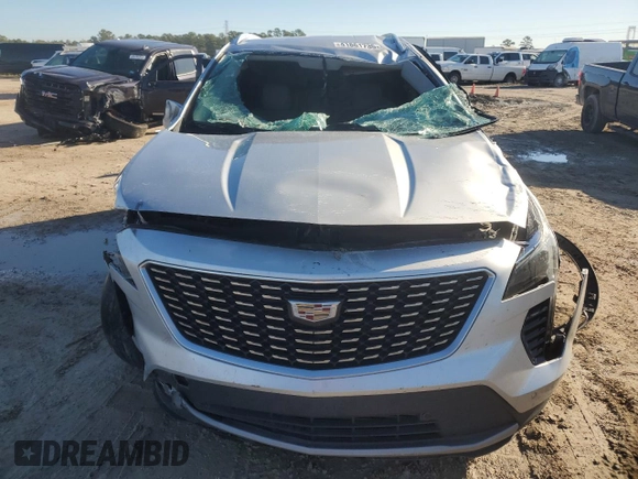 2020 Cadillac XT4 FWD Premium Luxury with VIN 1GYFZCR44LF099246, listed as a Copart auction lot 41861735 with 98,018 mi miles and Salvage title. Bid and sale history available at DreamBid. Image 5.