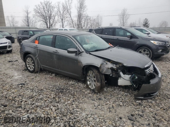 2013 Chrysler 200 Touring with VIN 1C3CCBBBXDN701592, listed as a Copart auction lot 48234355 with 158,252 mi miles and Clean Title. Bid and sale history available at DreamBid. Image 4.