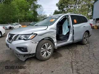 2019 Nissan Pathfinder SV z VIN 5N1DR2MM0KC589001, wystawiony jako Copart lot #56943885 z przebiegiem 67 712 mil mil oraz Szkoda całkowita • Salvage title. Historia ofert i sprzedaży dostępna na DreamBid. Obrazek 1.