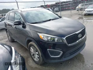 2017 Kia Sorento LX with VIN 5XYPG4A32HG293495, listed as a IAAI auction lot 41929583 with 117,080 mi miles. Bid and sale history available at carsss.com. Image 1.