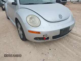 2006 Volkswagen New Beetle Coupe with VIN 3VWRW31C26M411211, listed as a IAAI auction lot 41513856 with 120,114 mi miles. Bid and sale history available at carsss.com. Image 6.