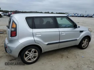 2010 Kia Soul + with VIN KNDJT2A25A7162898, listed as a Copart auction lot 86285544 with 175,864 mi miles and Clean Title. Bid and sale history available at DreamBid. Image 3.