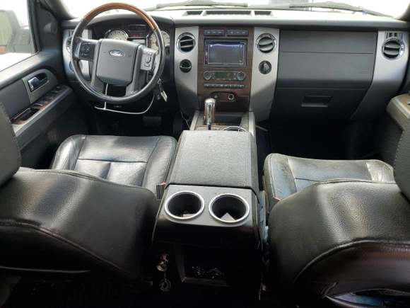 2007 Ford Expedition Limited z VIN 1FMFU19567LA68150, wystawiony jako Copart lot #51311695 z przebiegiem 268 131 mil mil oraz Szkoda całkowita • Salvage title. Historia ofert i sprzedaży dostępna na DreamBid. Obrazek 8.