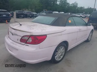 2008 Chrysler Sebring Touring with VIN 1C3LC55R58N633301, listed as a IAAI auction lot 42509490 with 100,510 mi miles and . Bid and sale history available at DreamBid. Image 4.