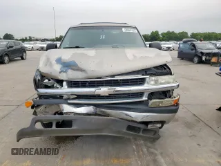 2003 Chevrolet Suburban LS z VIN 3GNEC16Z13G186812, wystawiony jako Copart lot #58567425 z przebiegiem 302 320 mil mil oraz Szkoda całkowita • Salvage title. Historia ofert i sprzedaży dostępna na DreamBid. Obrazek 5.