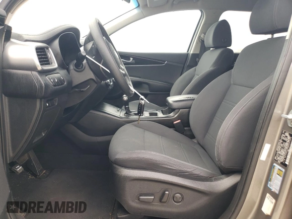 2019 Kia Sorento S V6 with VIN 5XYPG4A53KG491429, listed as a Copart auction lot 49137655 with 138,492 mi miles and Salvage Title. Bid and sale history available at carsss.com. Image 7.