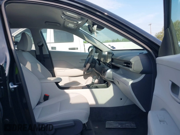 2025 Hyundai Kona SEL with VIN KM8HB3AB9SU223742, listed as a IAAI auction lot 42046520 with 9,907 mi miles. Bid and sale history available at carsss.com. Image 5.
