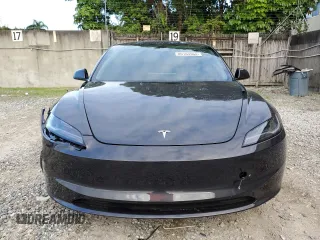 2024 Tesla Model 3 z VIN 5YJ3E1EA7RF826476, wystawiony jako Copart lot #80184564 z przebiegiem 2963 mil mil oraz Szkody całkowita. Historia ofert i sprzedaży dostępna na DreamBid. Obrazek 5.