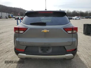 2021 Chevrolet TrailBlazer LT with VIN KL79MRSLXMB043615, listed as a Copart auction lot 47098395 with 33,208 mi miles and Salvage Title. Bid and sale history available at carsss.com. Image 6.