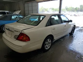 2000 Toyota Avalon XL with VIN 4T1BF28B9YU112742, listed as a Copart auction lot 54719355 with 213,896 mi miles and Salvage Title. Bid and sale history available at DreamBid. Image 3.